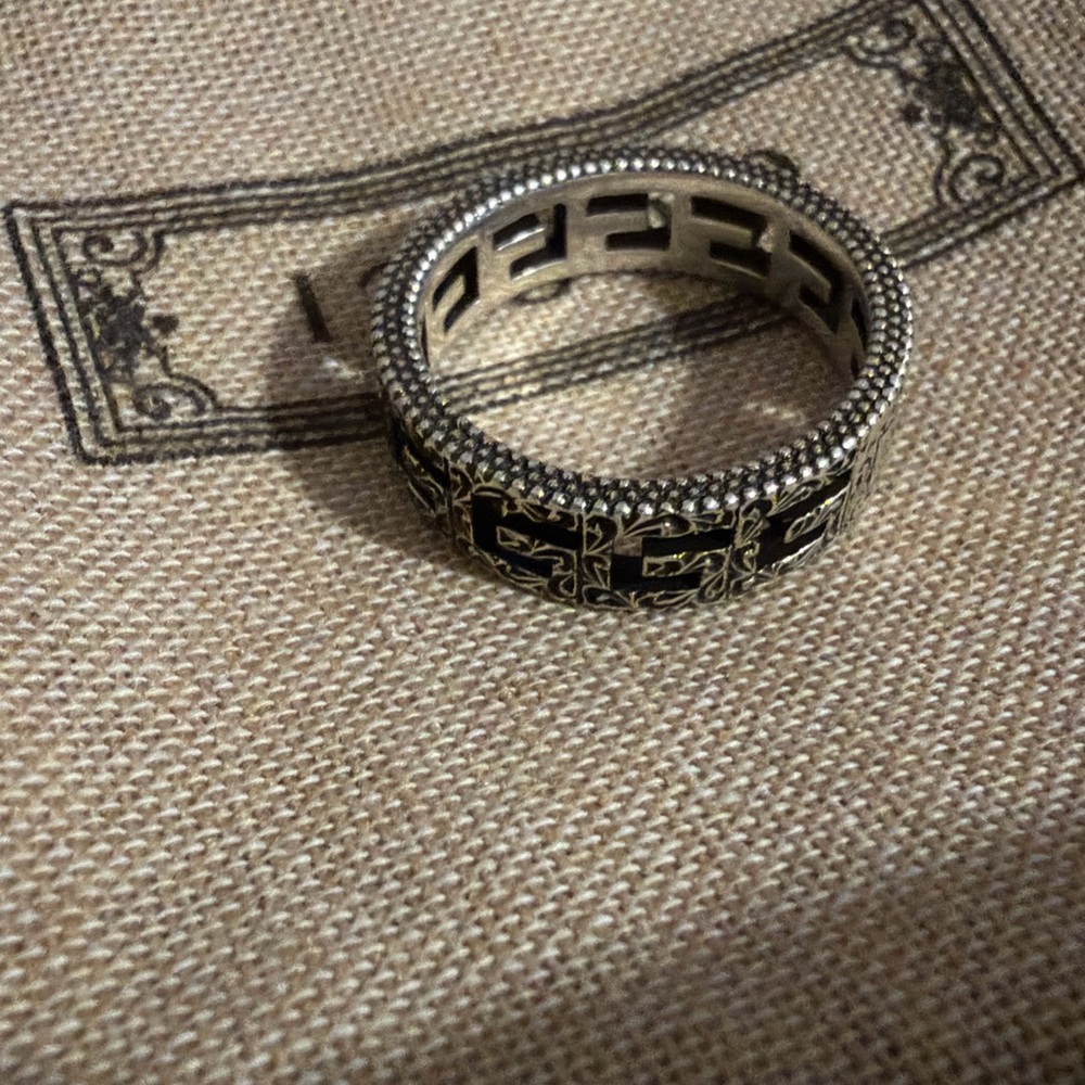 Gucci Silver Ornate Band